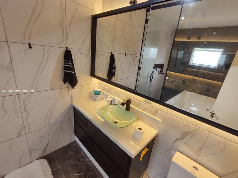 Casa à venda Centro com 268m² e 4 quartos por R$ 1.200.000 - 471406782-img-20230124-wa0046.jpg