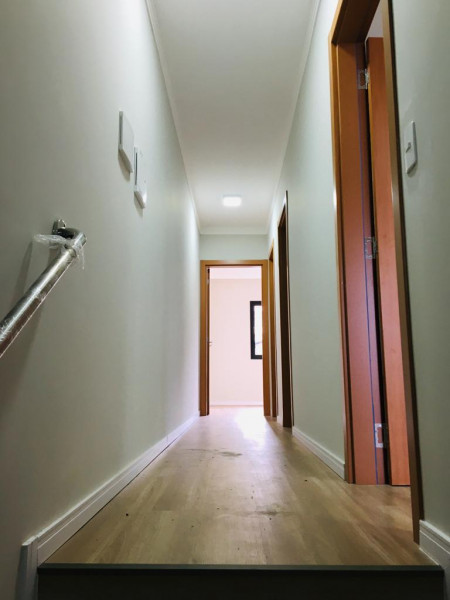 Casa à venda Guanabara com 110m² e 3 quartos por R$ 529.000 - 1846003276-foto-corredor.jpeg