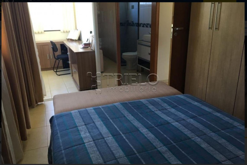 Casa à venda Vila Rei com 2323m² e 3 quartos por R$ 750.000 - 2097994181-13.JPG