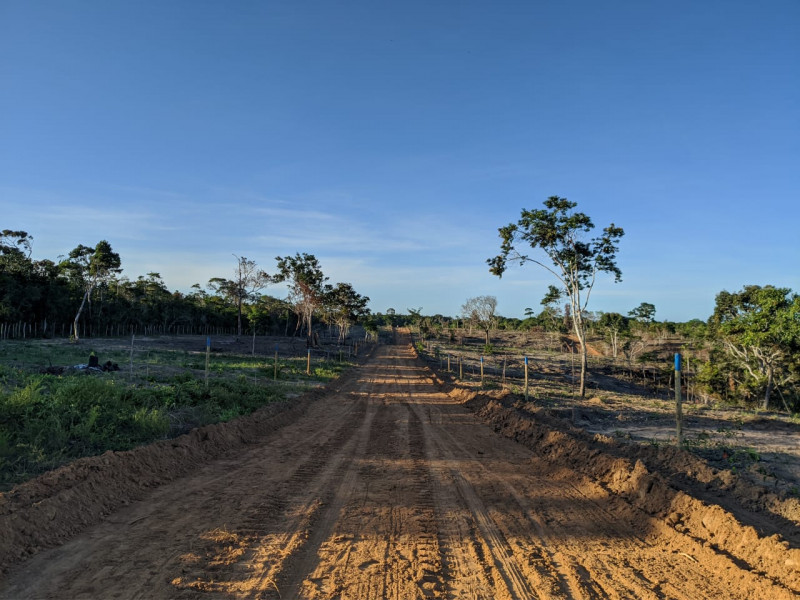 Terreno à venda Centro com 300m² e 1 quarto por R$ 55.000 - 1851697765-1.jpg