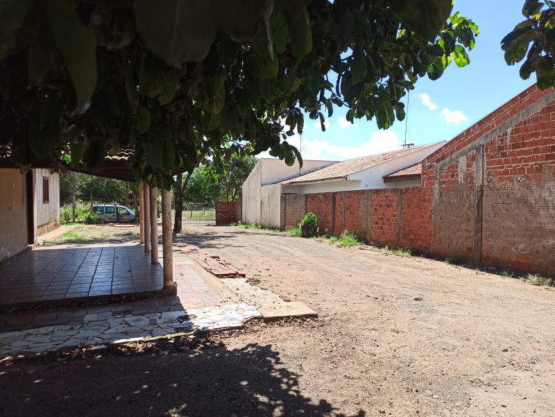 Terreno à venda Centro com 1200m² e 1 quarto por R$ 500.000 - 1579624993-img-20221229-150007.jpg