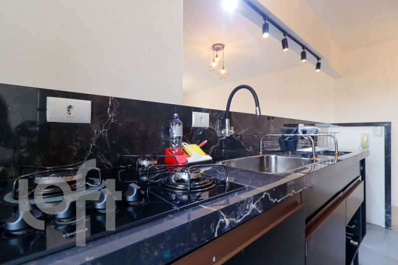 Apartamento à venda Jardim das Palmas com 64m² e 3 quartos por R$ 305.000 - 250896812-desktop-kitchen03.jpg