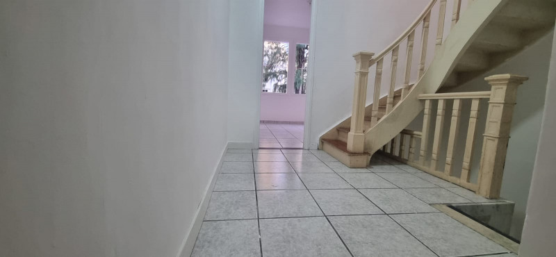 Casa à venda Tijuca com 270m² e 5 quartos por R$ 1.400.000 - 1921080036-corridor-2o-andar-a.jpeg