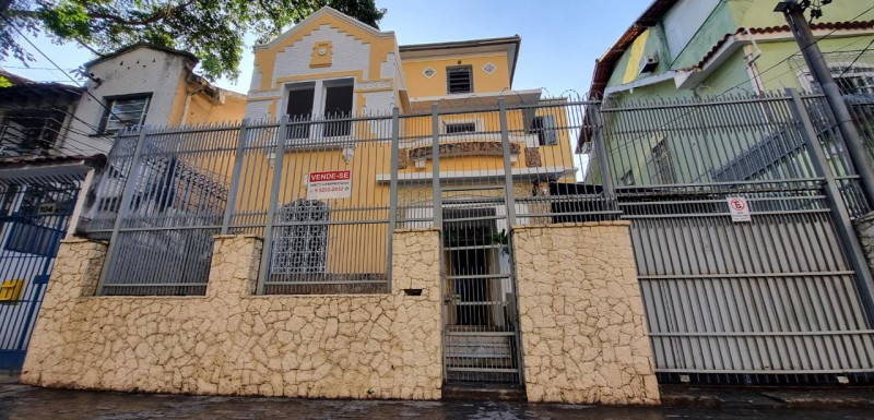 Casa à venda Tijuca com 270m² e 5 quartos por R$ 1.400.000 - 53957718-vista-frontal-h.jpeg