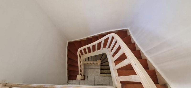 Casa à venda Tijuca com 270m² e 5 quartos por R$ 1.400.000 - 79639910-escada-2o-andar-f.jpeg