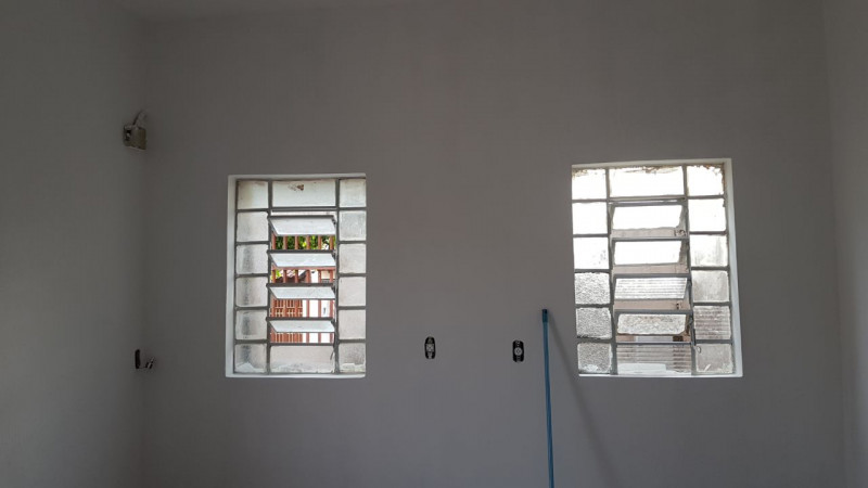 Casa à venda Parque Santa Edwiges com 144m² e 2 quartos por R$ 215.000 - 1138428659-sala-sobrado.jpg
