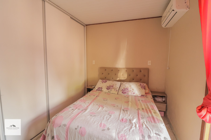 Casa à venda Centro com 111m² e 3 quartos por R$ 165.000 - 1177501974-img-0068.JPG