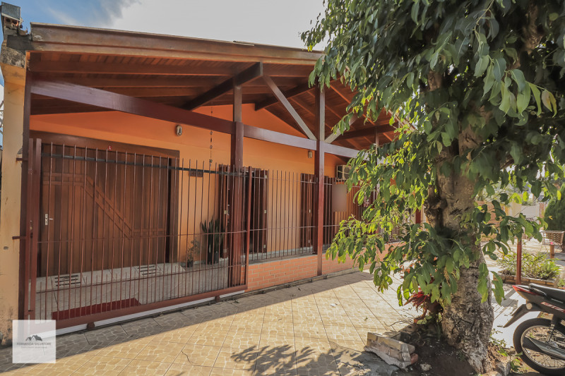 Casa à venda Centro com 111m² e 3 quartos por R$ 165.000 - 1488019273-img-0100-edit.JPG