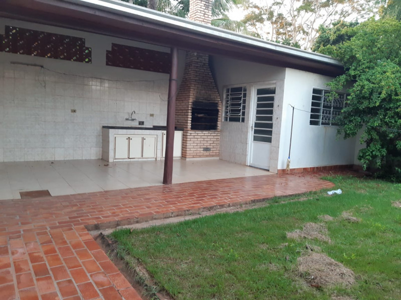 Casa à venda Vl. Carlota com 350m² e 3 quartos por R$ 1.260.000 - 1249422018-jardim-e-area-servico.jpeg