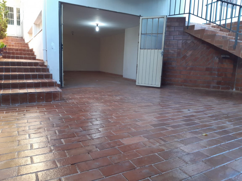 Casa à venda Vl. Carlota com 350m² e 3 quartos por R$ 1.260.000 - 753946341-garagem-subsolo.jpeg