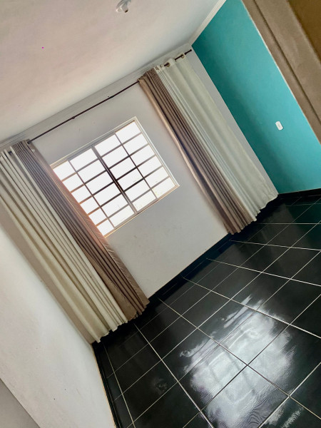 Casa à venda Conjunto Chapadao II com 240m² e 4 quartos por R$ 230.000 - 1597296402-47aa96ae-4374-4c45-ac1b-aa96094b2170.jpeg