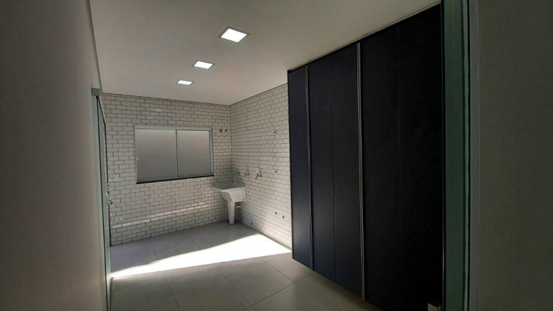 Casa de condomínio à venda Chácara Letônia com 318m² e 4 quartos por R$ 2.850.000 - 1972929323-98c7120d-5495-46e4-88e6-90630679a67c.jpeg