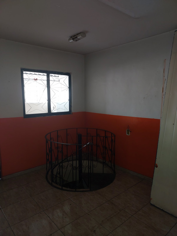 Comercial à venda Tijuca com 164m² e 1 quarto por R$ 350.000 - 995205141-20221222-110301.jpg