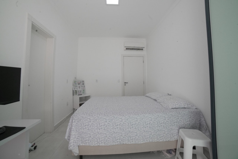 Apartamento à venda Andorinha com 218m² e 3 quartos por R$ 1.350.000 - 360571206-suite-2-copia.jpeg