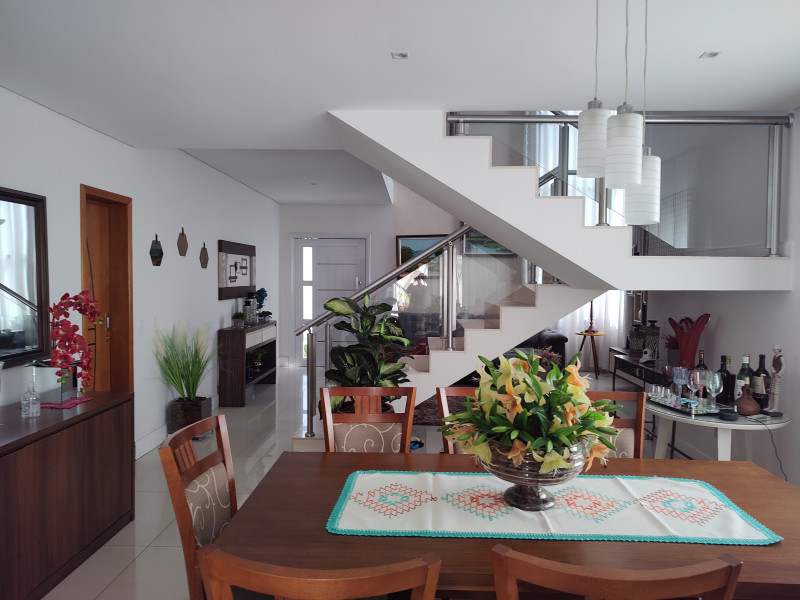 Casa de condomínio à venda Conj. Res. Quiririm com 330m² e 4 quartos por R$ 2.300.000 - 344145871-img-20220830-132155031.jpg