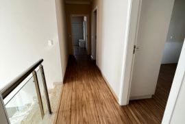 Casa de condomínio à venda Engordadouro com 366m² - 4 dormitórios -  vagas - R$ 2.350.000 - 1748365084-1a0cd450-11e4-4197-a511-723682a01ebf.jpeg