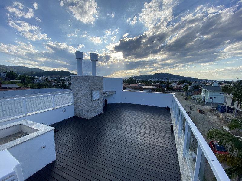 Casa à venda Itacorubi com 210m² e 3 quartos por R$ 1.600.000 - 1053183587-img-0379.JPG