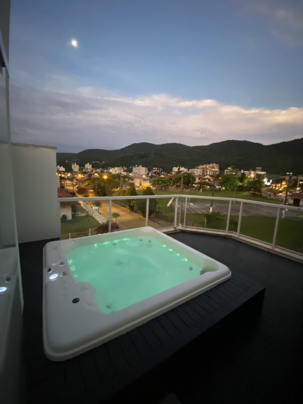 Casa à venda Itacorubi com 210m² e 3 quartos por R$ 1.600.000 - 1133191026-img-0537.JPG