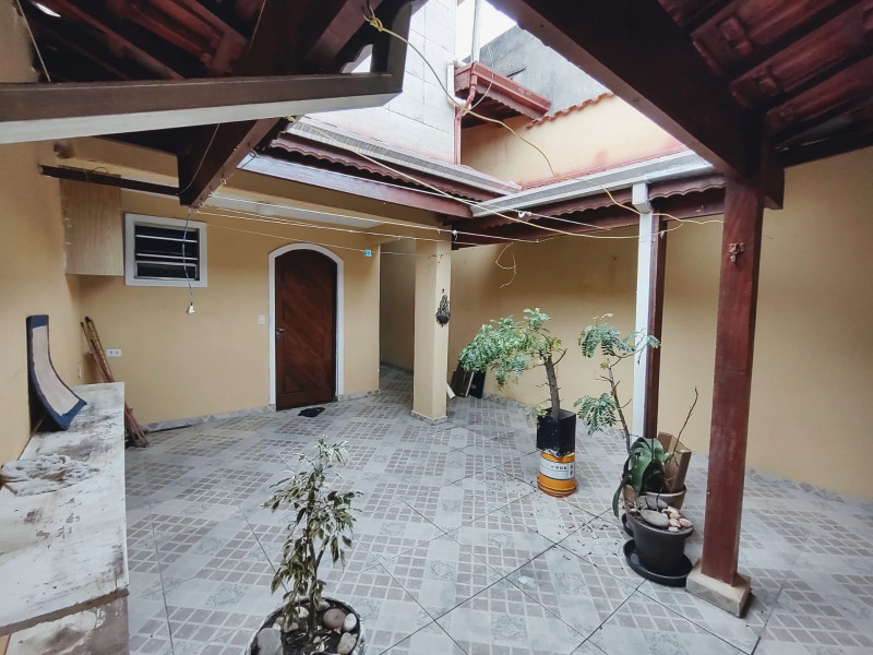 Casa à venda Jardim Ana Estela com 145m² e 3 quartos por R$ 470.000 - 503826429-casa-14-quintal.jpg