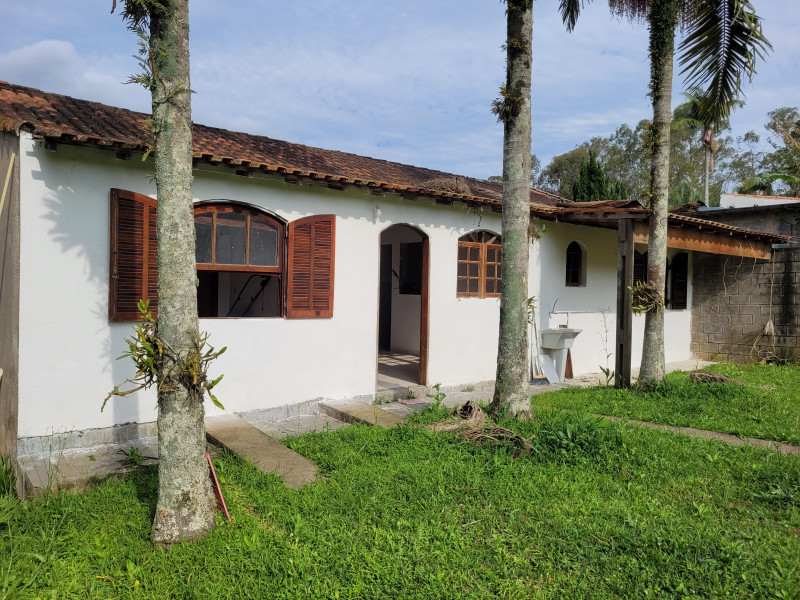 Casa de condomínio à venda Jardim das Palmeiras (Zona Sul) com 900m² e 4 quartos por R$ 730.000 - 1747068901-20221012-153206.jpg