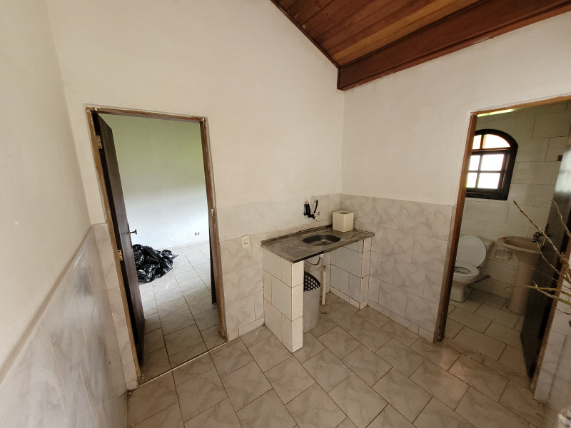 Casa de condomínio à venda Jardim das Palmeiras (Zona Sul) com 900m² e 4 quartos por R$ 730.000 - 22820467-20221012-152927.jpg