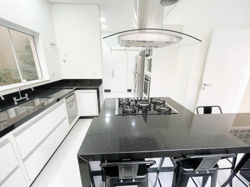 Casa de condomínio à venda Vila Mira com 372m² e 4 quartos por R$ 2.950.000 - 1661093904-rouxinol-atibaia-cozinha-3.jpg