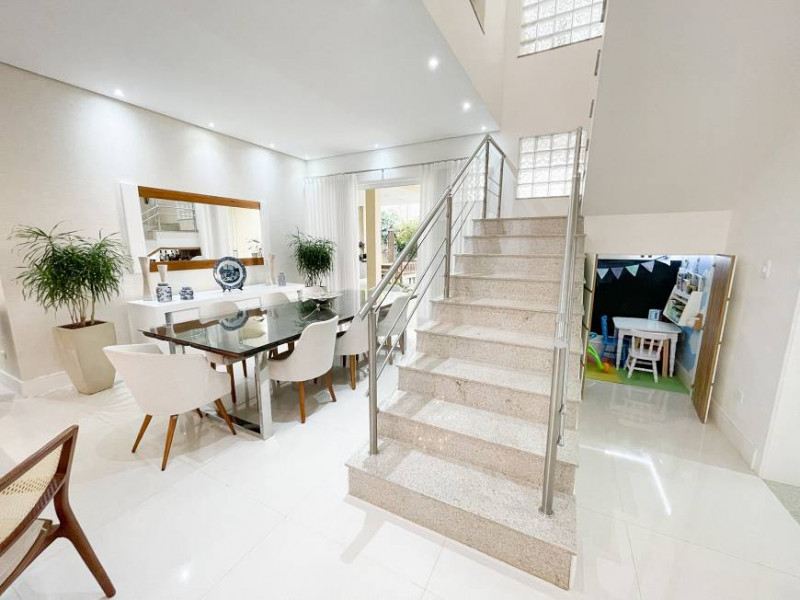 Casa de condomínio à venda Vila Mira com 372m² e 4 quartos por R$ 2.950.000 - 1869026328-rouxinol-atibaia-sala-jantar-3.jpg