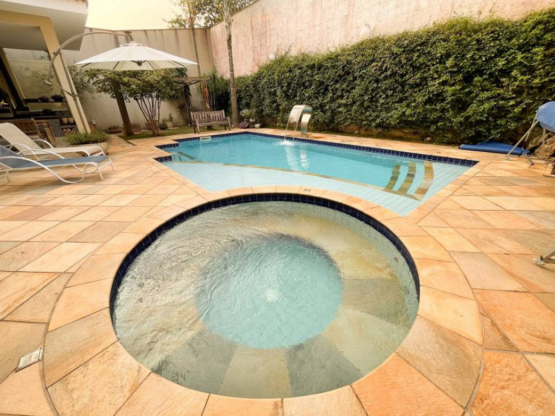 Casa de condomínio à venda Vila Mira com 372m² e 4 quartos por R$ 2.950.000 - 304941463-rouxinol-atibaia-piscina-4.jpg