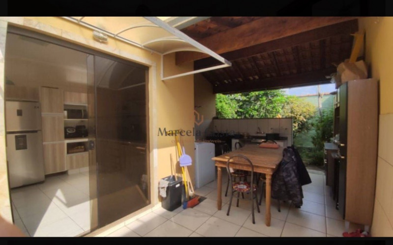 Casa à venda Árvore Grande com 300m² e 3 quartos por R$ 565.000 - 1969037353-681656ba-150f-4ef9-8d1d-2e0a51647908.jpeg