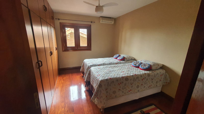 Casa à venda Interlagos com 500m² e 5 quartos por R$ 2.400.000 - 884559311-19.jpeg