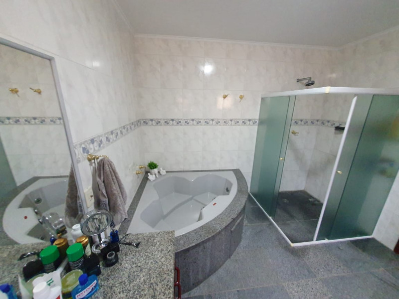 Casa à venda Interlagos com 500m² e 5 quartos por R$ 2.400.000 - 923563656-suite-principal.jpeg