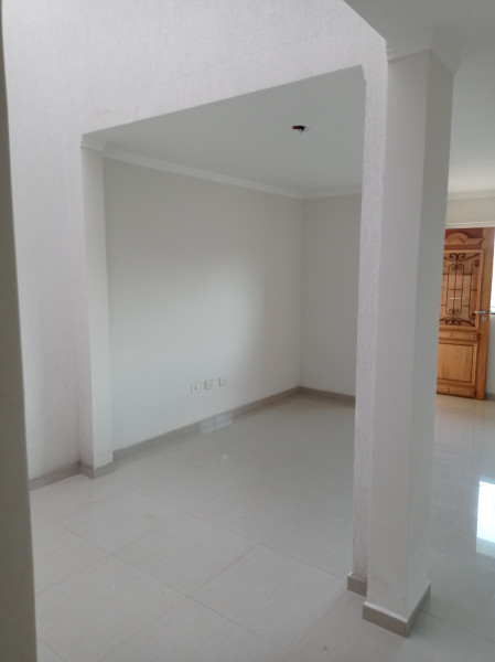 Casa à venda Vl. America com 180m² e 3 quartos por R$ 660.000 - 342819203-img-20240206-164556.jpg