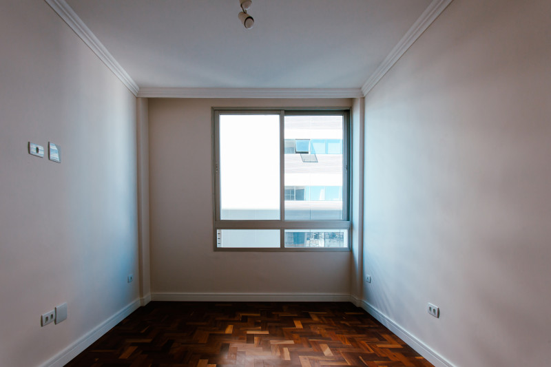 Apartamento à venda Mercês com 144m² e 4 quartos por R$ 720.000 - 20621923-010-dormitorio1-03.jpg