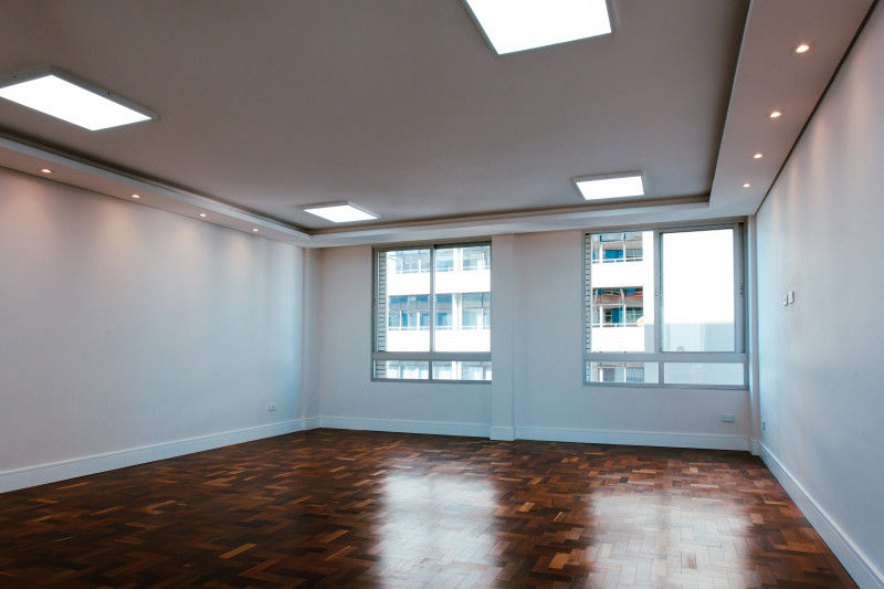 Apartamento à venda Mercês com 144m² e 4 quartos por R$ 720.000 - 243412852-006-sala-01.jpg