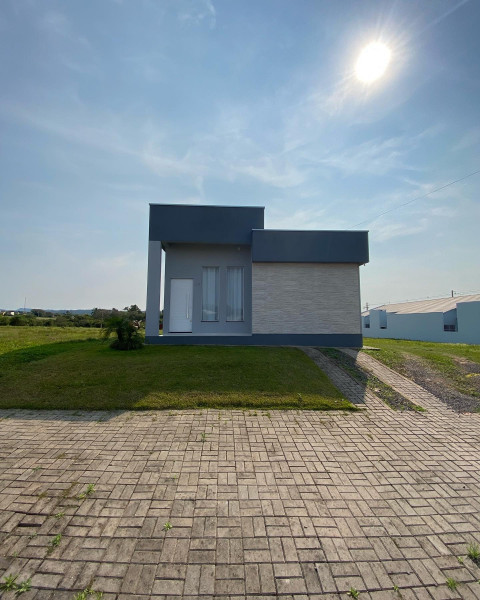 Casa à venda Centro com 64m² e 2 quartos por R$ 275.000 - 1512024860-ae38f574-c0a3-4ad0-911c-18ce3912d15a.jpeg