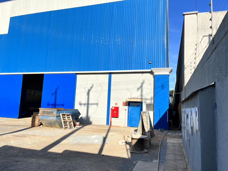 Comercial para alugar São Dimas com 4300m² e 1 quarto por R$ 14 - 1129102088-img-0476.jpg
