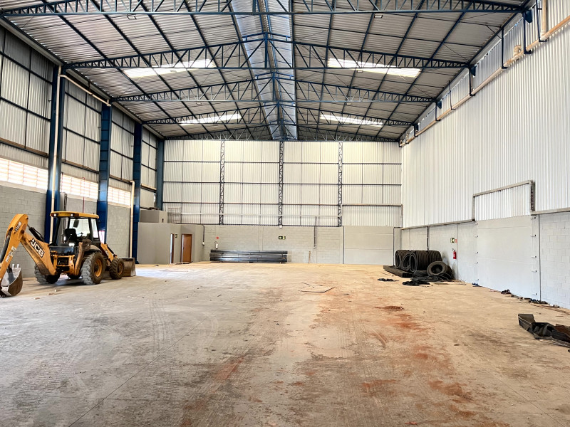 Comercial para alugar São Dimas com 4300m² e 1 quarto por R$ 14 - 1192389481-img-0481.jpg