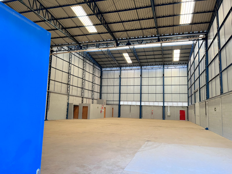 Comercial para alugar São Dimas com 4300m² e 1 quarto por R$ 14 - 5239489-img-0492.jpg