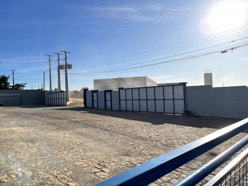 Comercial para alugar São Dimas com 4300m² e 1 quarto por R$ 14 - 532849767-img-0485.jpg
