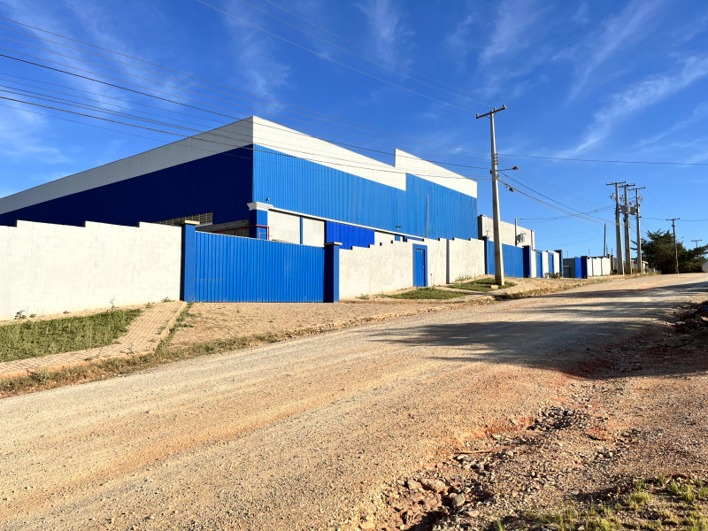 Comercial para alugar São Dimas com 4300m² e 1 quarto por R$ 14 - 967280943-img-0480.jpg