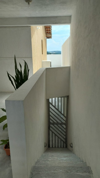 Casa à venda Jardim Paulista com 130m² e 2 quartos por R$ 550.000 - 618928456-entrada-escada.jpg