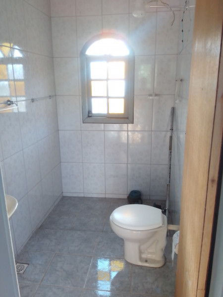 Chácara à venda São Francisco com 200m² e 4 quartos por R$ 600.000 - 132762045-28-banheiro-suite-superior.jpg