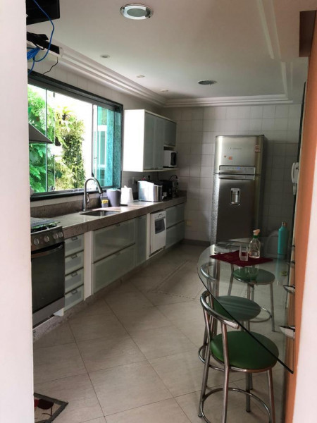 Casa à venda Praia da Costa com 274m² e 4 quartos por R$ 1.600.000 - 1536651536-c96a59b6-9807-43bc-9848-7b13cac3bef3.jpeg