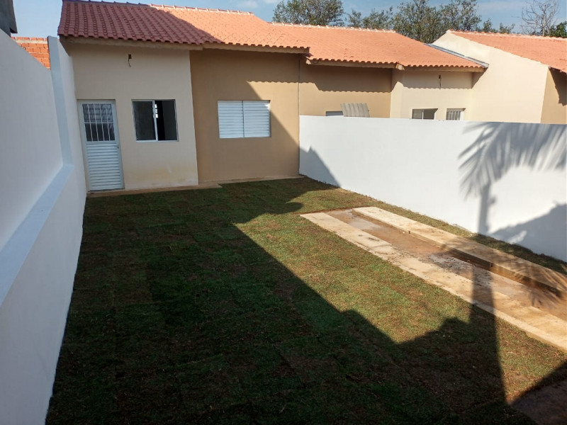 Casa de condomínio à venda Jardim Santa Helena com 248m² e 4 quartos por R$ 205.000 - 1123444305-fachada.jpeg