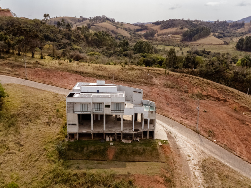Casa à venda Centro com 640m² e 3 quartos por R$ 1.400.000 - dji-0135.jpg