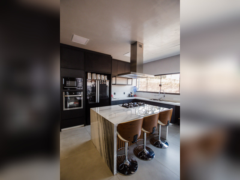 Casa à venda Centro com 640m² e 3 quartos por R$ 1.400.000 - int-2003.jpg