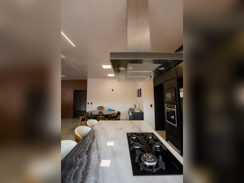 Casa à venda Centro com 640m² e 3 quartos por R$ 1.400.000 - int-2009.jpg