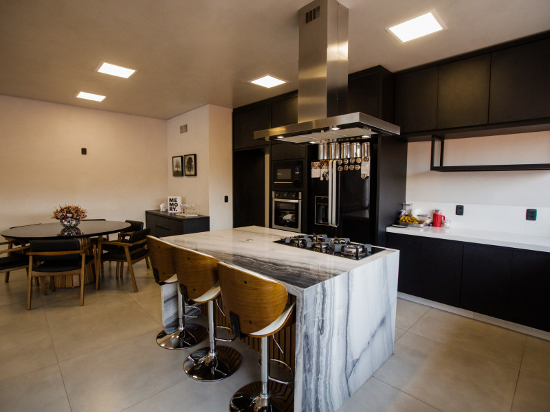 Casa à venda Centro com 640m² e 3 quartos por R$ 1.400.000 - int-2014.jpg