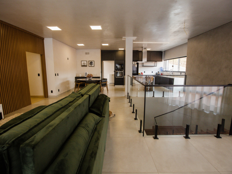 Casa à venda Centro com 640m² e 3 quartos por R$ 1.400.000 - int-2020.jpg