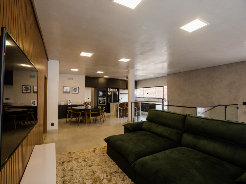 Casa à venda Centro com 640m² e 3 quartos por R$ 1.400.000 - int-2023.jpg